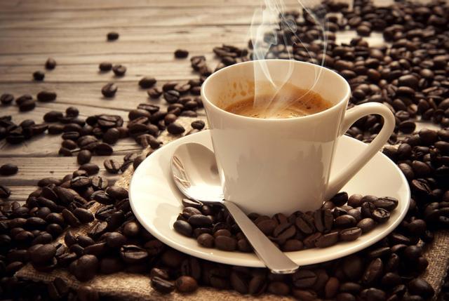Efectos del café en la salud: beneficios y riesgos